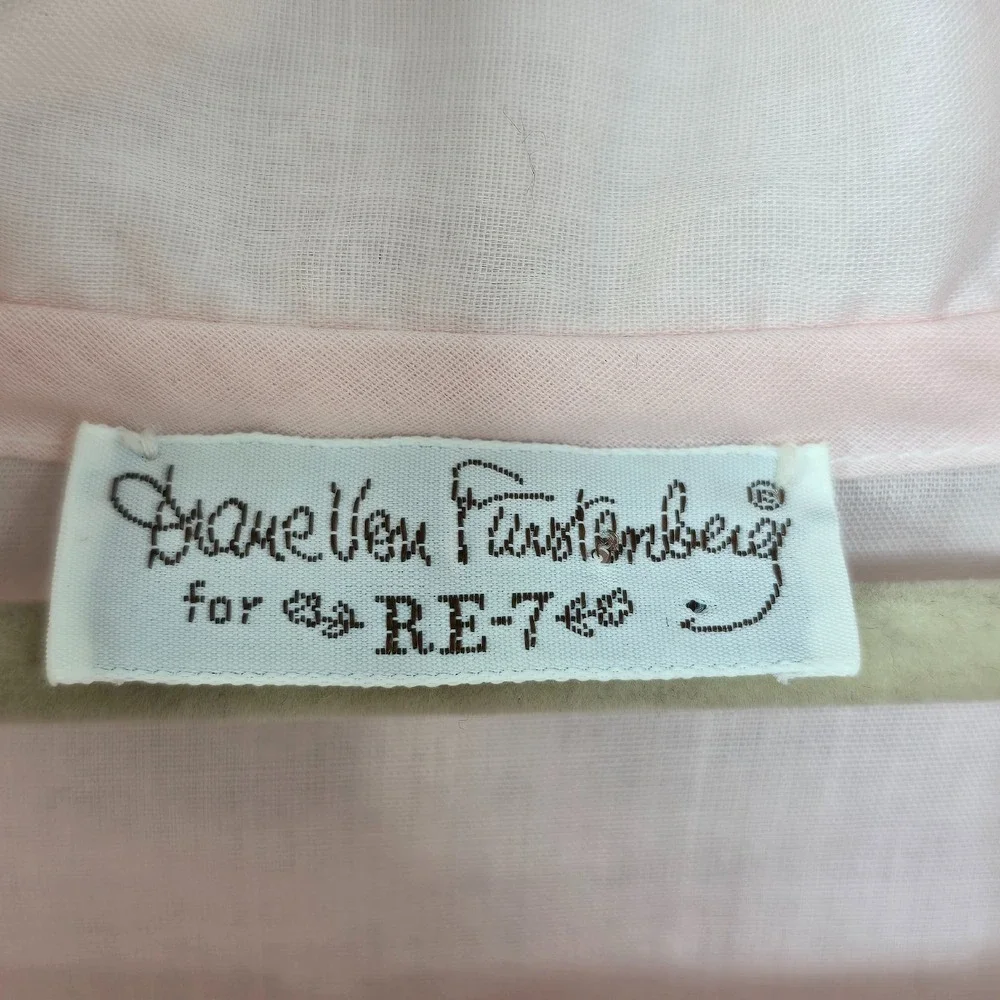 Diane Von Furstenberg Vintage Robe Pink White Lace Accent‎ Short Buttoned Small?